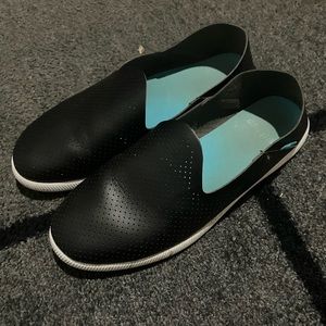 Mens size 10 Native slip on shoes